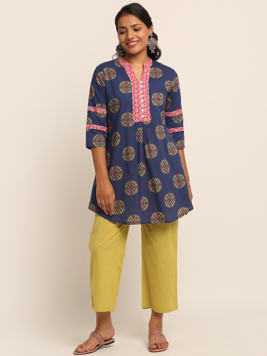 

EK BY EKTA KAPOOR Women Navy Blue Cotton Contrast Collared Printed Short Kurti