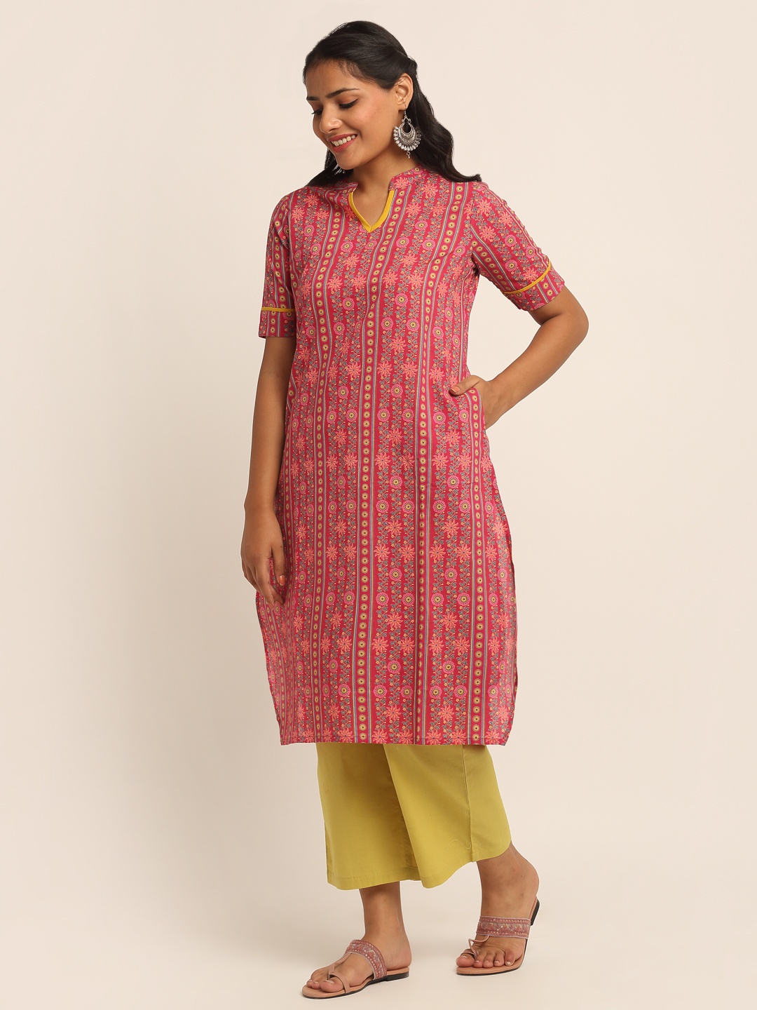

EK BY EKTA KAPOOR Women Fuchsia & Yellow Apple Hem Pure Cotton Kurta