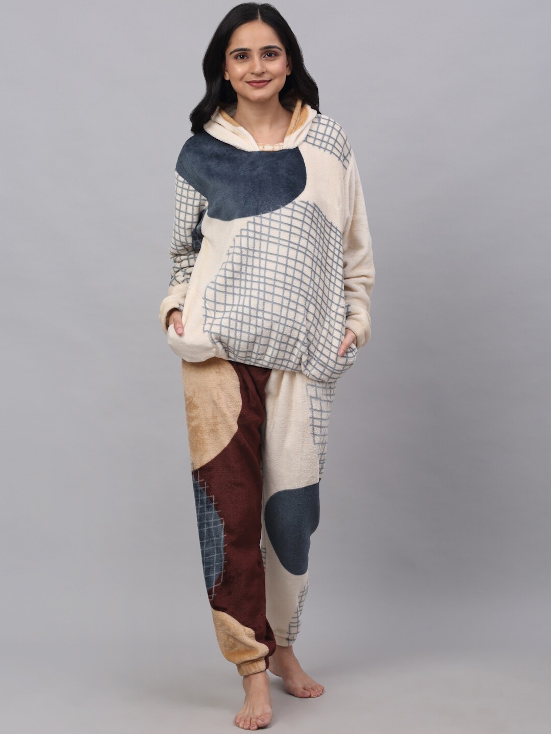 

KLOTTHE Printed Woolen Hooded Night Suit, Blue