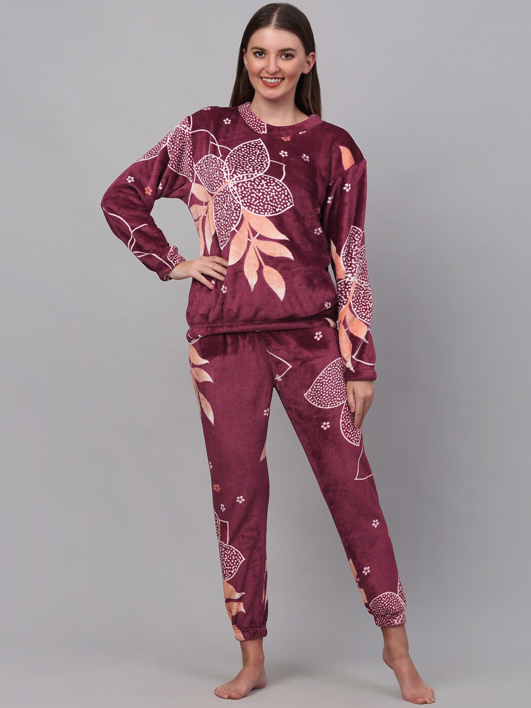 

KLOTTHE Women Printed Woolen Night suit, Maroon