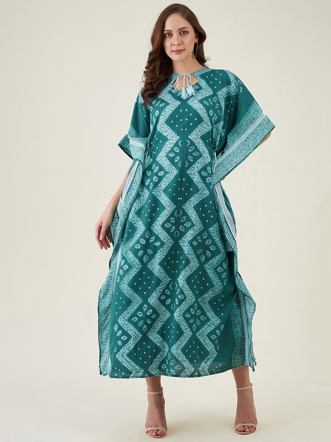 

The Kaftan Company Green Ethnic Motifs Tie-Up Neck Ethnic Kaftan Maxi Dress