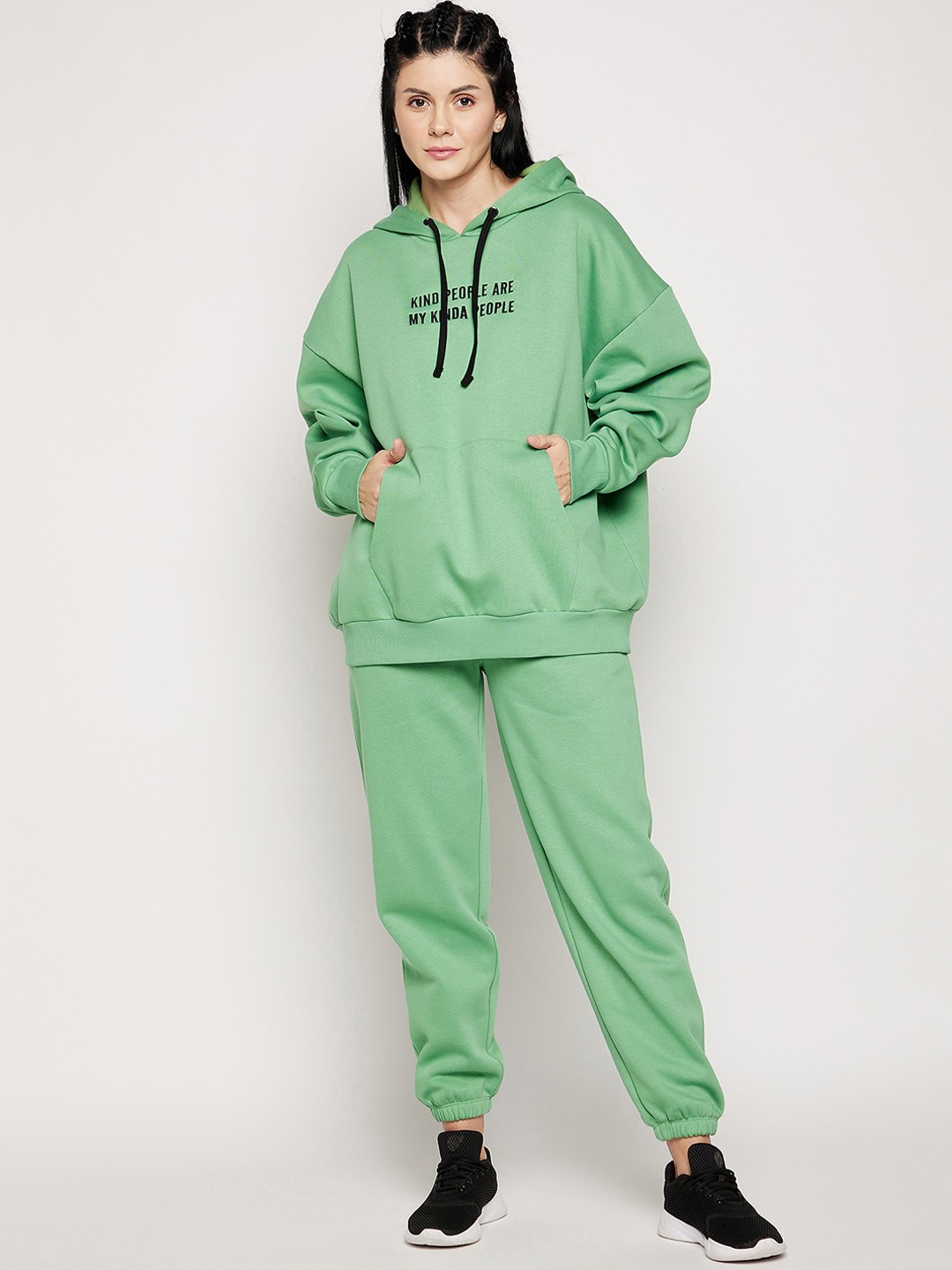 

EDRIO Women Green Embroidered Oversized Fleece Tracksuits