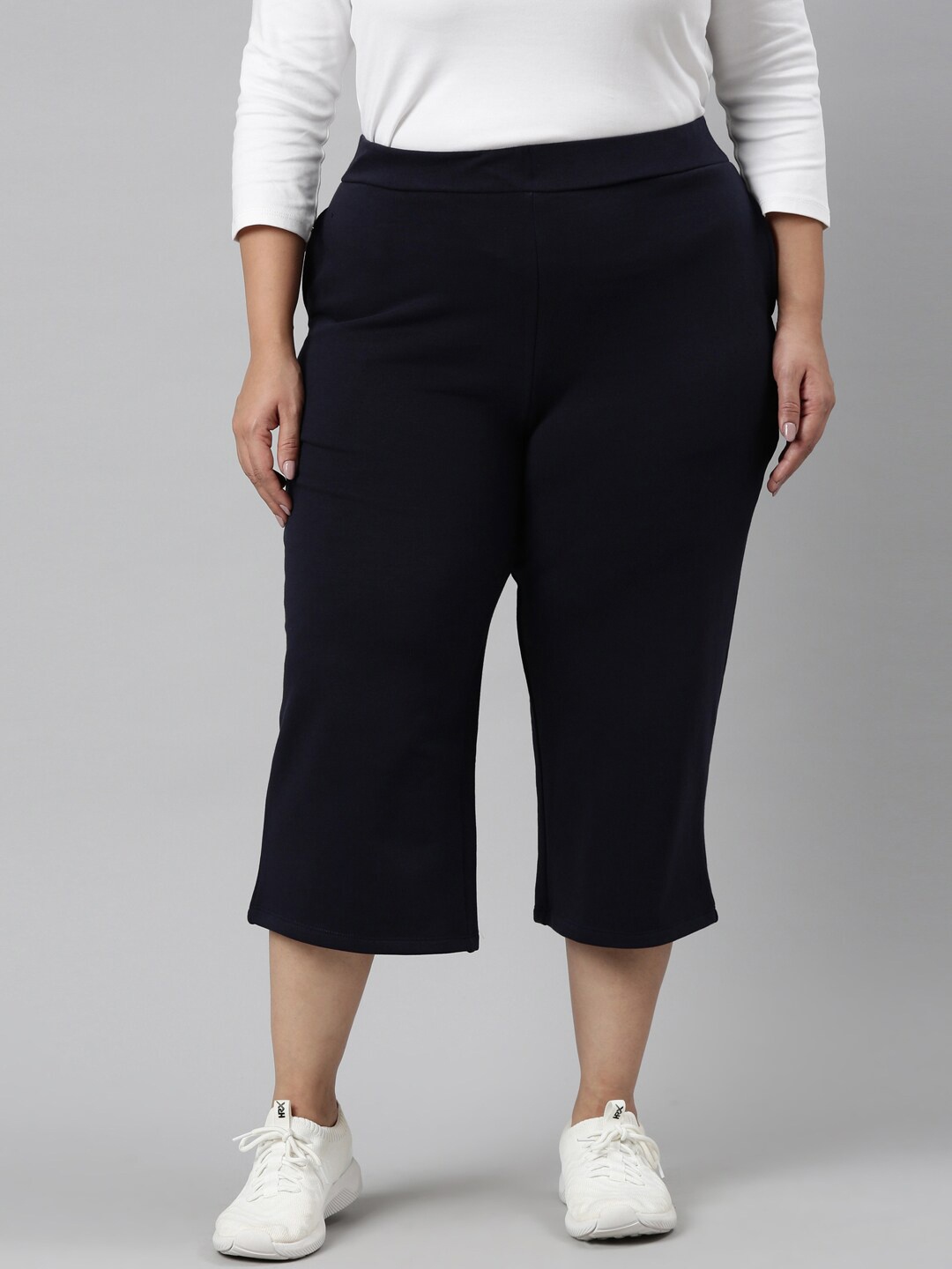 

The Pink Moon Women Plus Size Navy Blue Flared Knitted Cotton Cropped Palazzos
