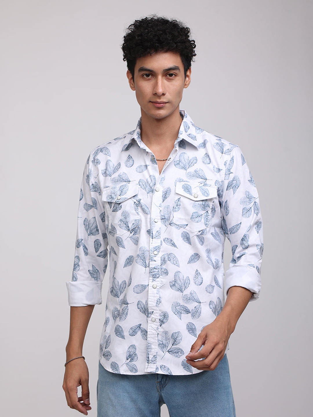 

Snitch Men White Slim Fit Floral Printed Cotton Casual Shirt