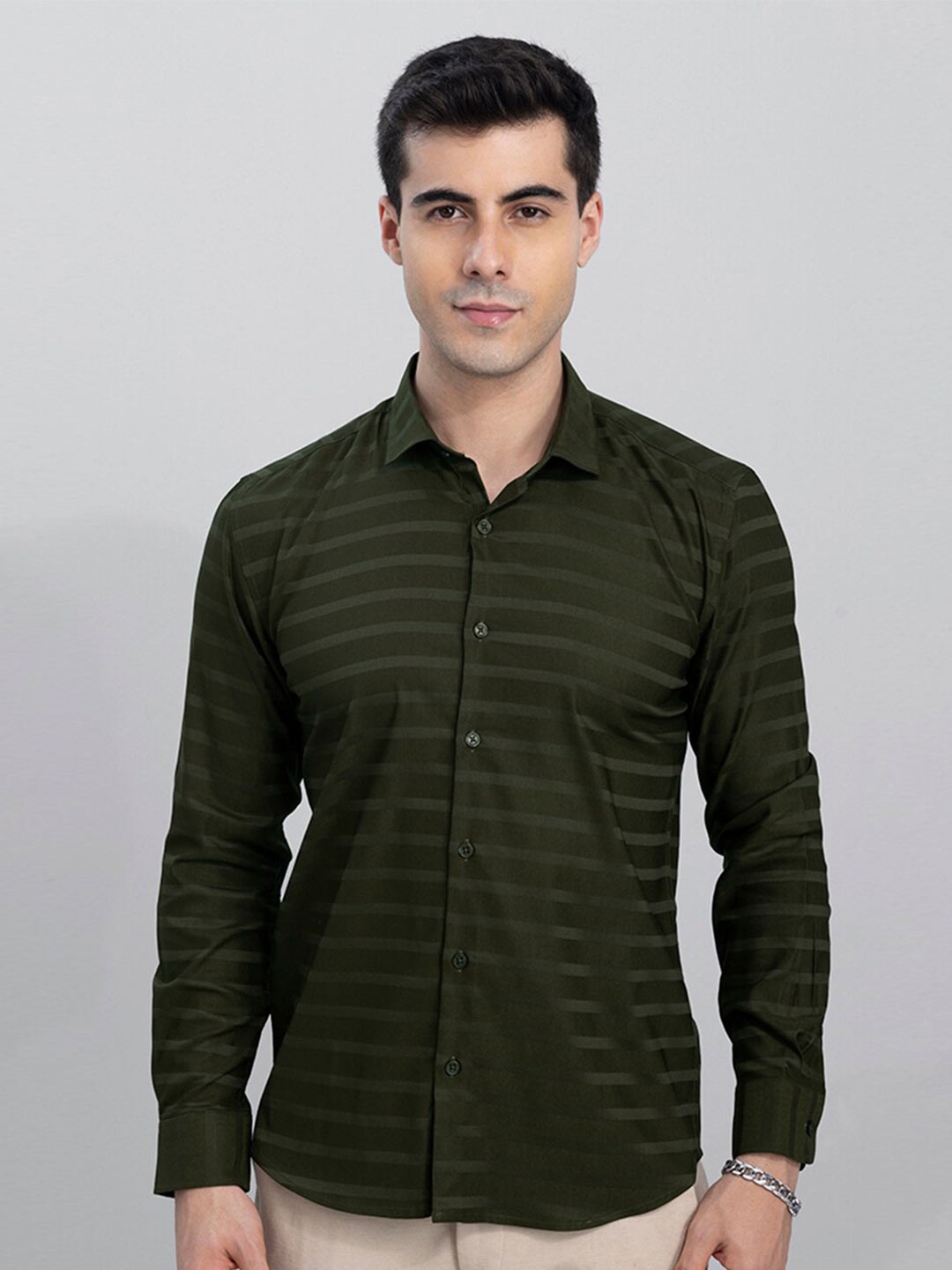 

Snitch Men Olive Green Slim Fit Horizontal Striped Cotton Casual Shirt