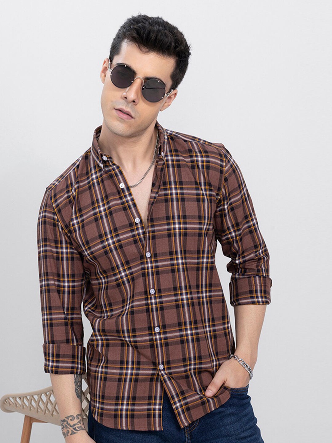 

Snitch Men Brown Slim Fit Checked Casual Shirt