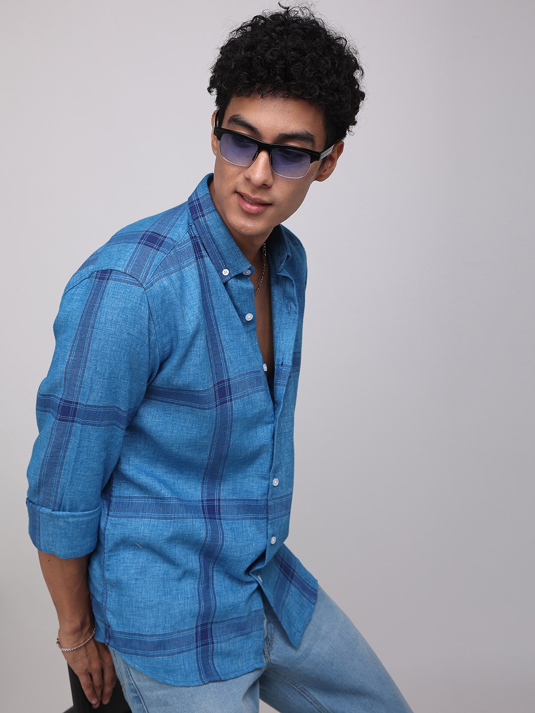 

Snitch Men Blue Slim Fit Windowpane Checked Cotton Casual Shirt