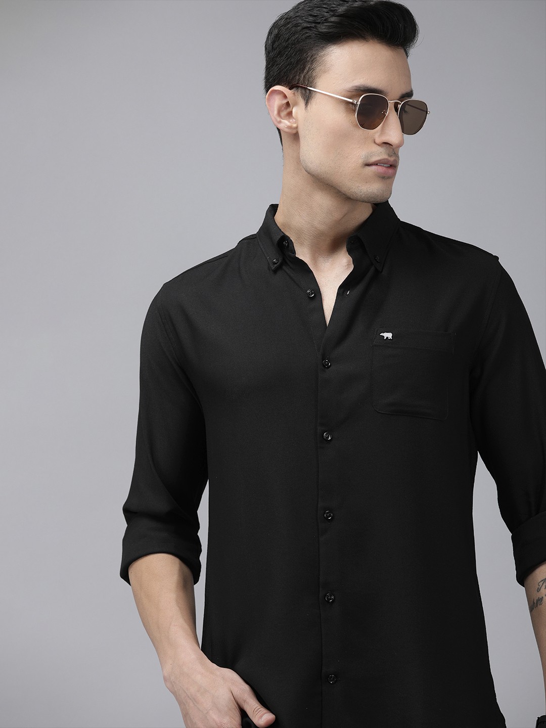 

THE BEAR HOUSE Men Black Solid Slim Fit Casual Shirt