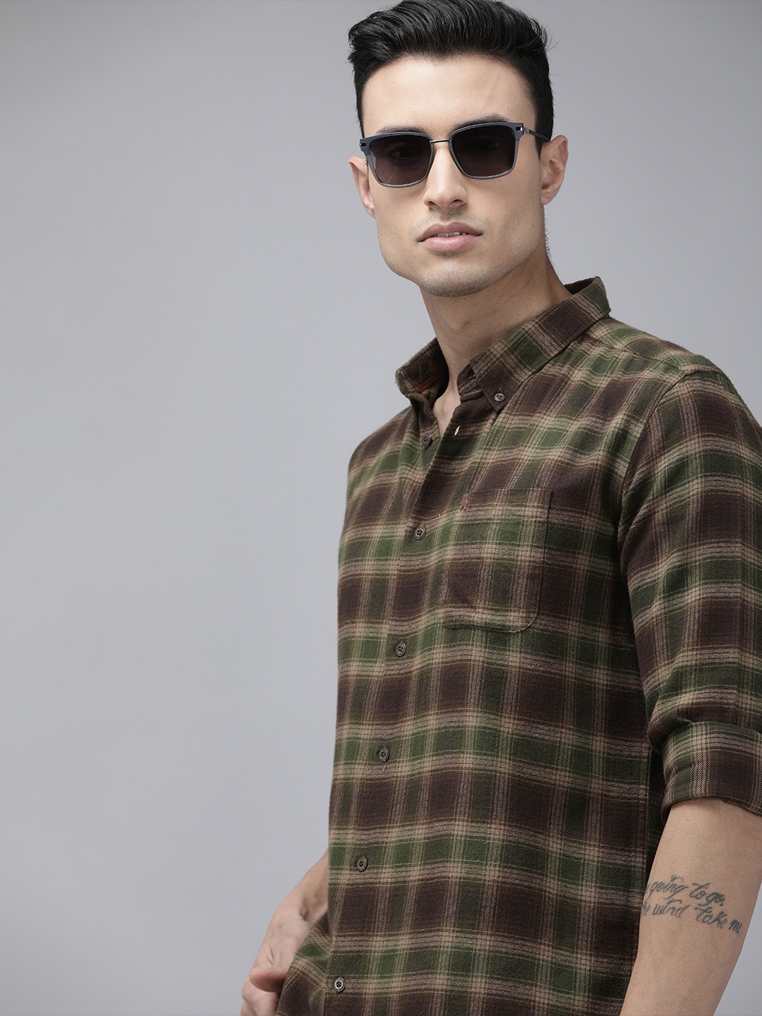 

THE BEAR HOUSE Men Brown and Green Tartan Checks Slim Fit Casual Shirt