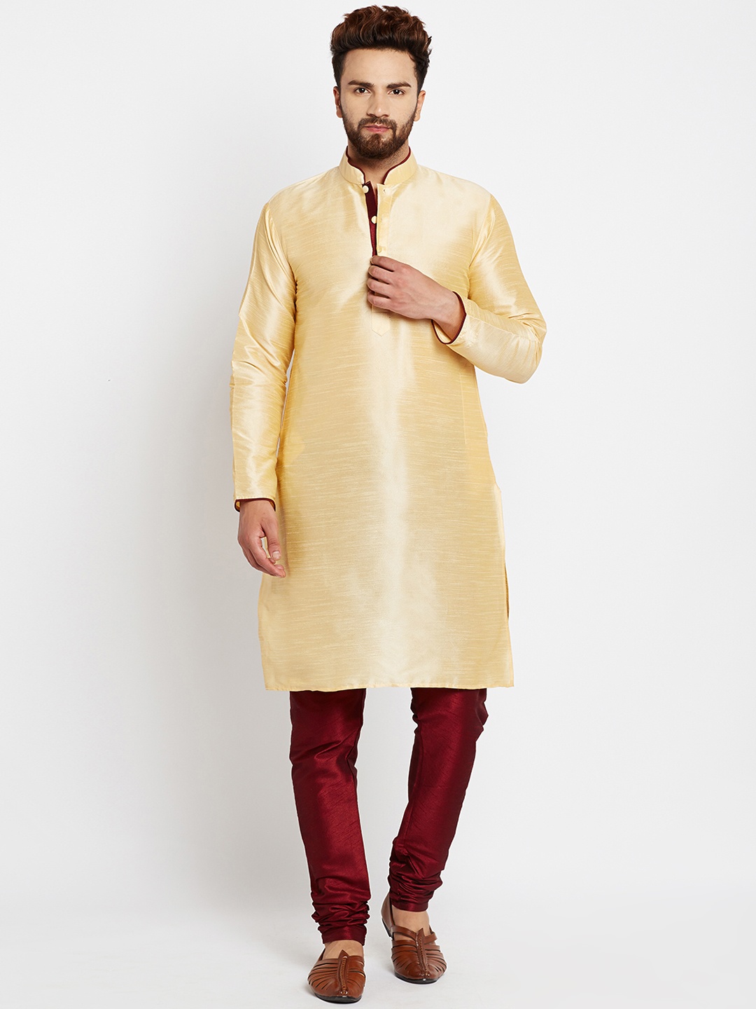 SOJANYA Men Gold-Toned & Maroon Solid Kurta with Churidar