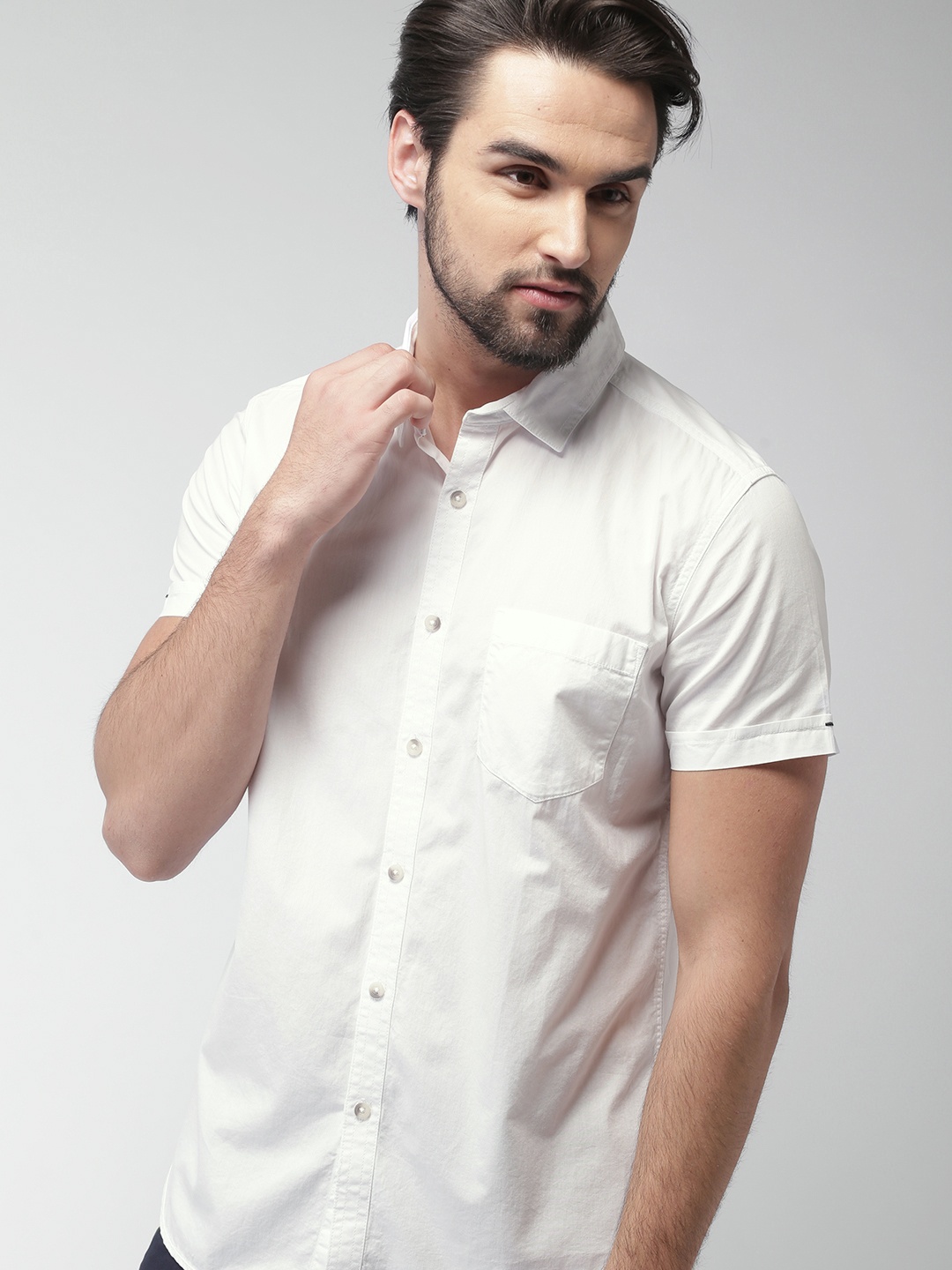 

HIGHLANDER Men White Slim Fit Solid Casual Shirt