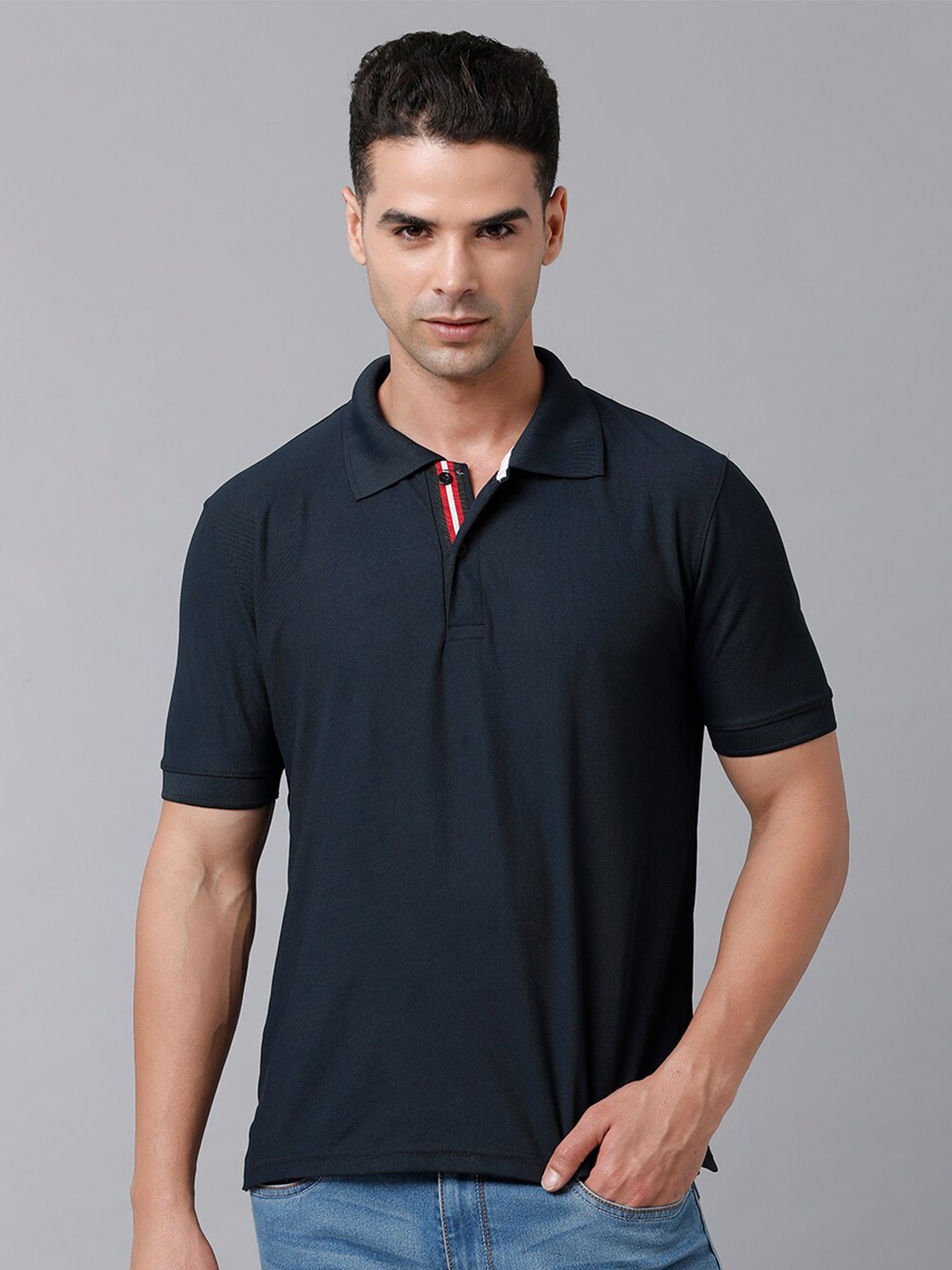 

MADSTO Men Black Solid Polo Collar Slim Fit T-shirt
