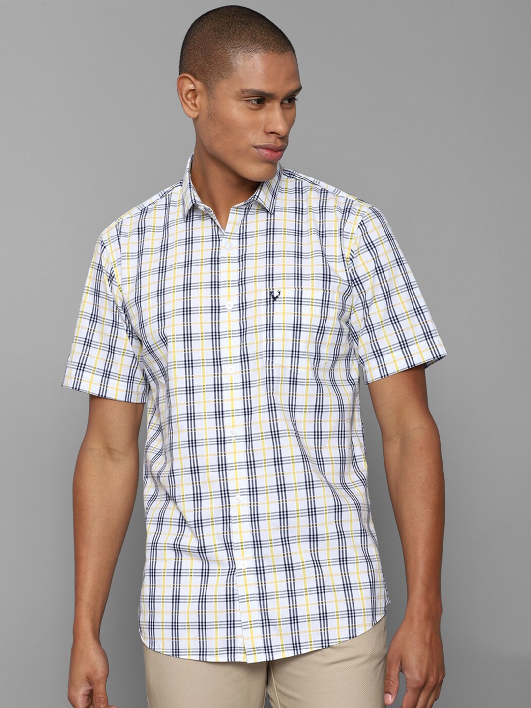 

Allen Solly Men White & Blue Slim Fit Checked Casual Shirt