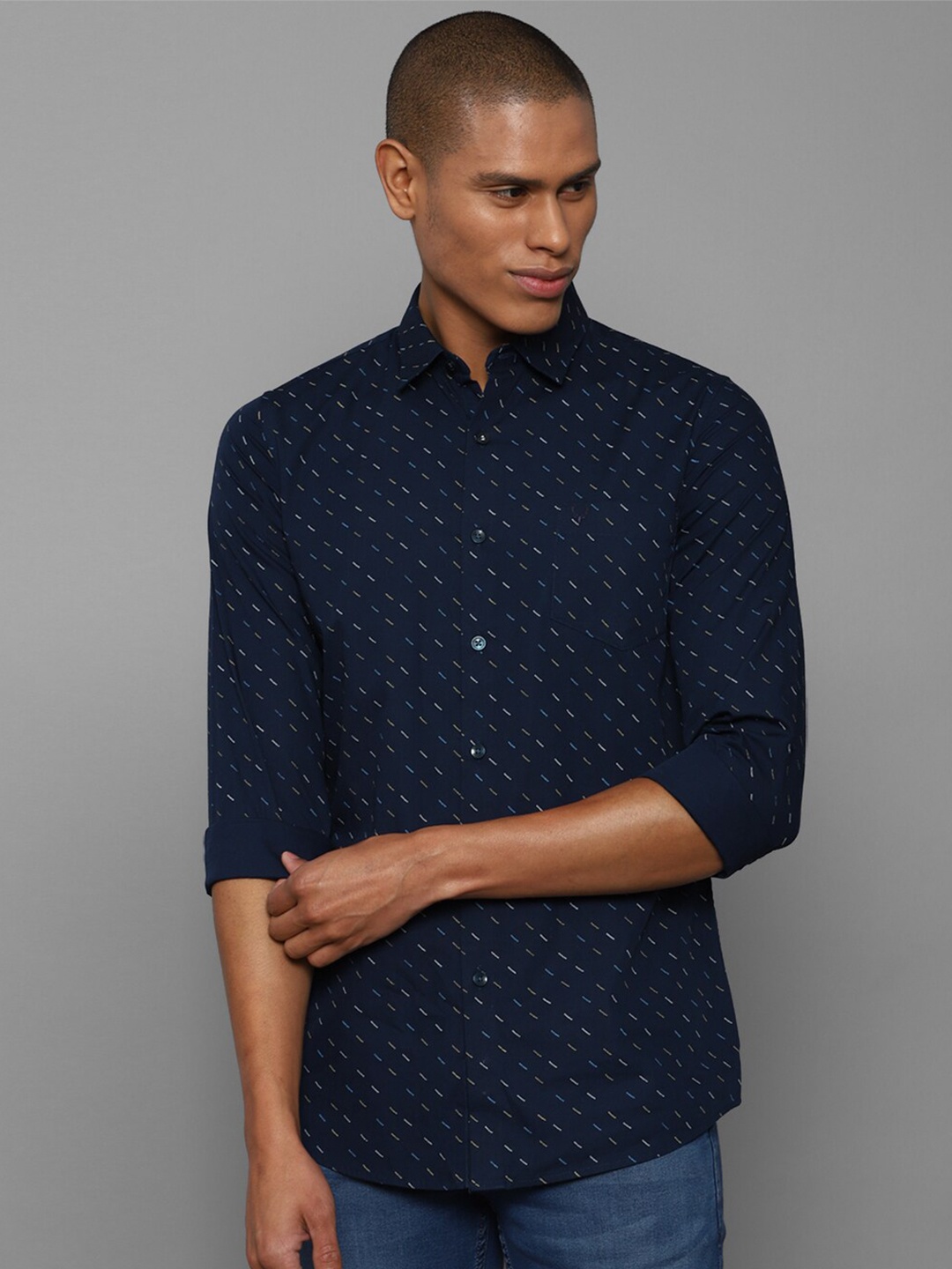 

Allen Solly Men Navy Blue Cotton Slim Fit Printed Casual Shirt