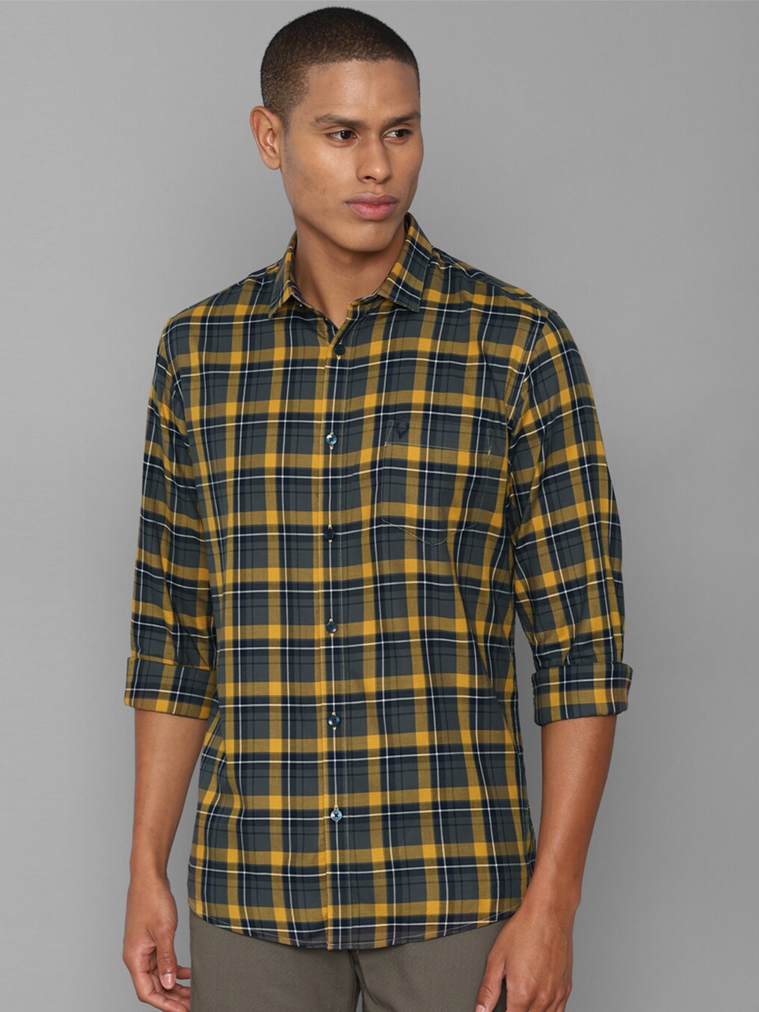 

Allen Solly Men Navy Blue Slim Fit Tartan Checks Pure Cotton Casual Shirt