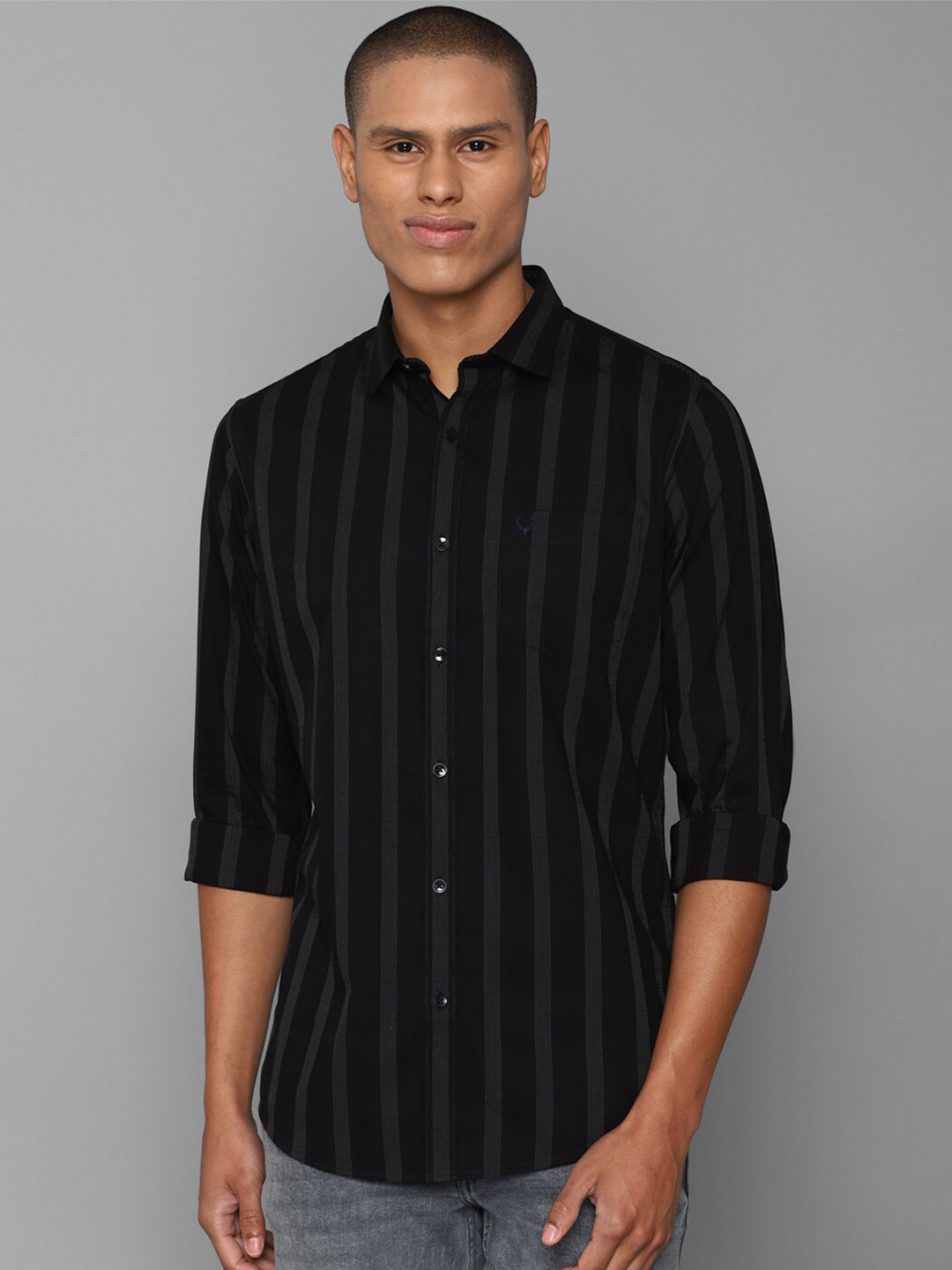 

Allen Solly Men Black & Grey Slim Fit Striped Pure Cotton Casual Shirt
