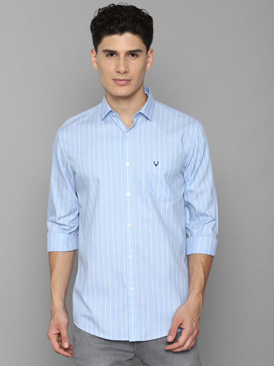 

Allen Solly Men Blue Slim Fit Striped Pure Cotton Casual Shirt