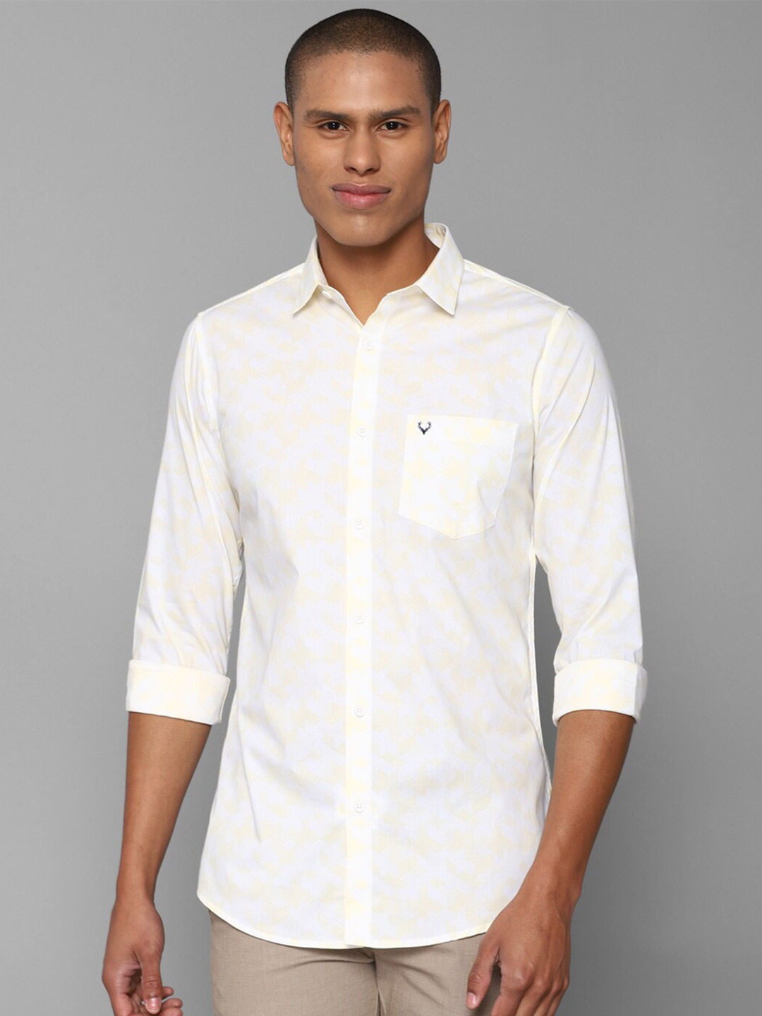 

Allen Solly Men White Slim Fit Floral Printed Casual Shirt