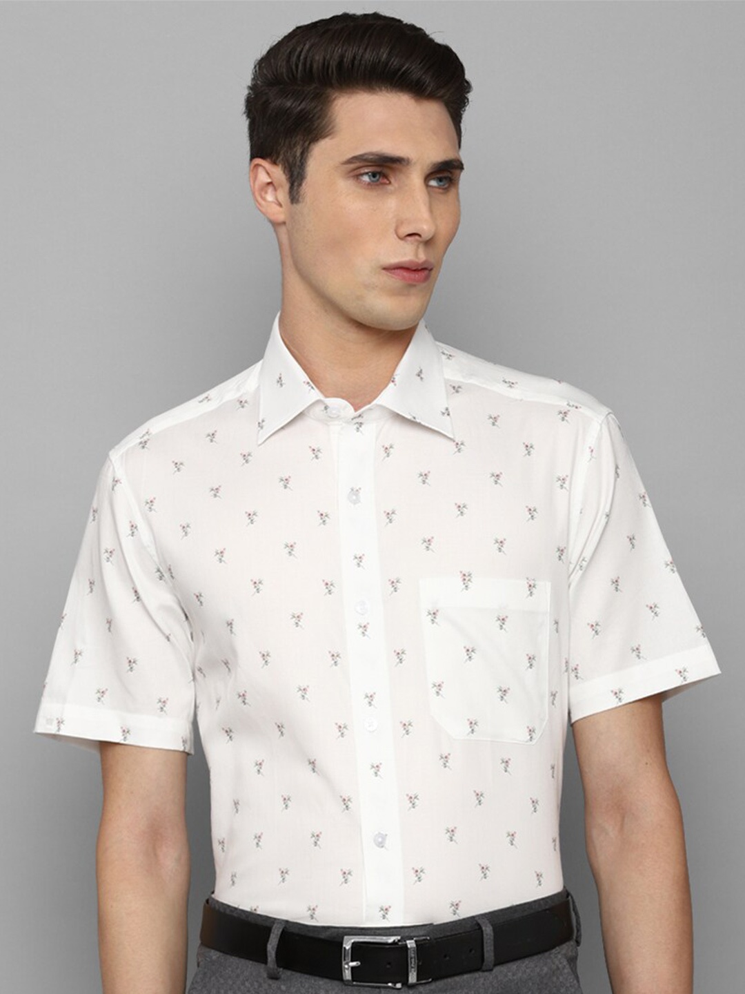 

Louis Philippe Men Off White Slim Fit Floral Printed Cotton Formal Shirt