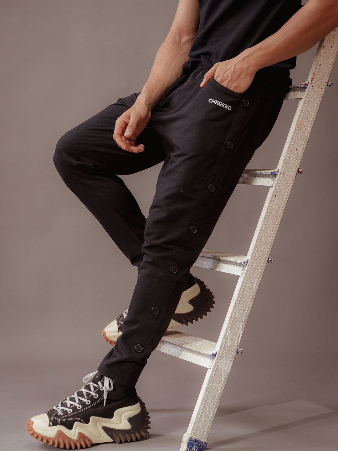 

CHKOKKO Men Black Solid Track Pant