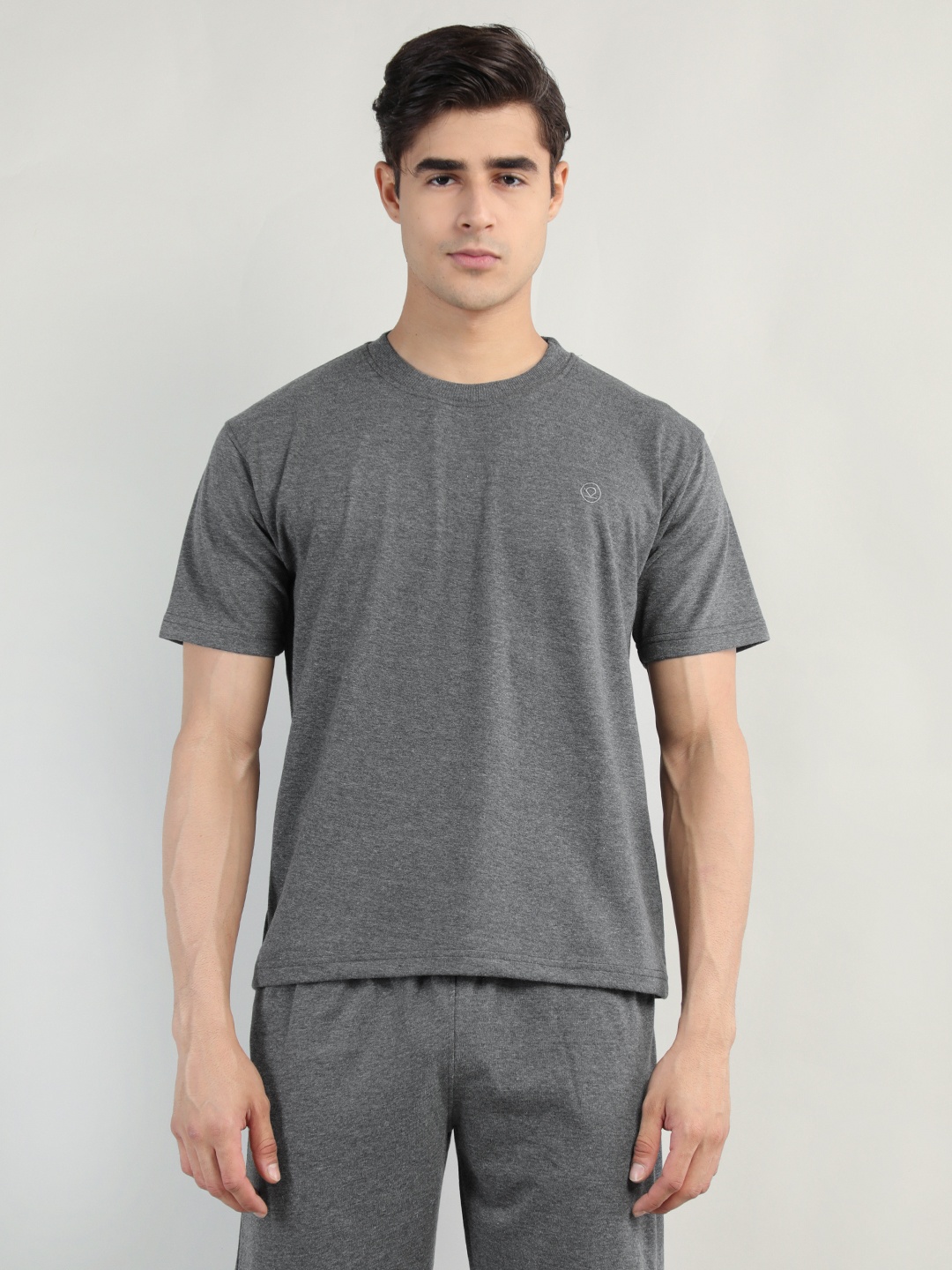 

CHKOKKO Men Grey Round Neck Cotton T-shirt