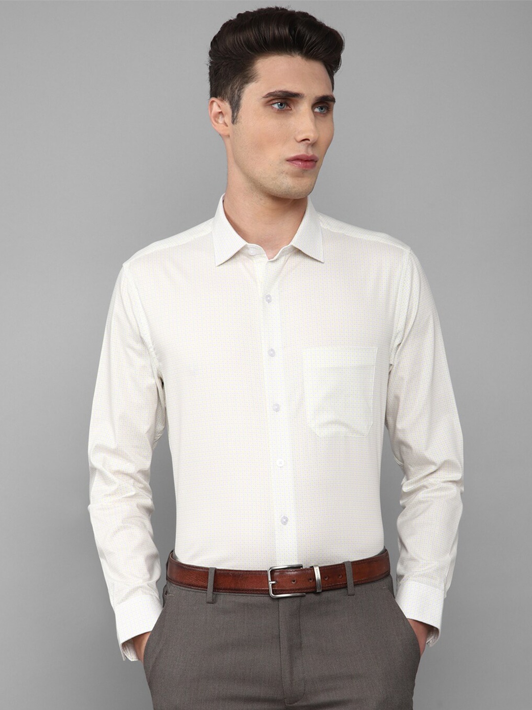 

Louis Philippe Men Cream-Coloured Slim Fit Cotton Formal Shirt