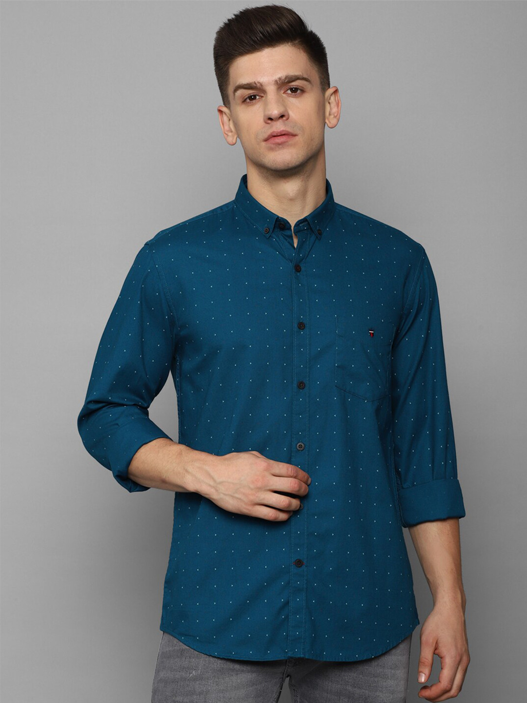 

Louis Philippe Sport Men Blue Slim Fit Printed Pure Cotton Casual Shirt