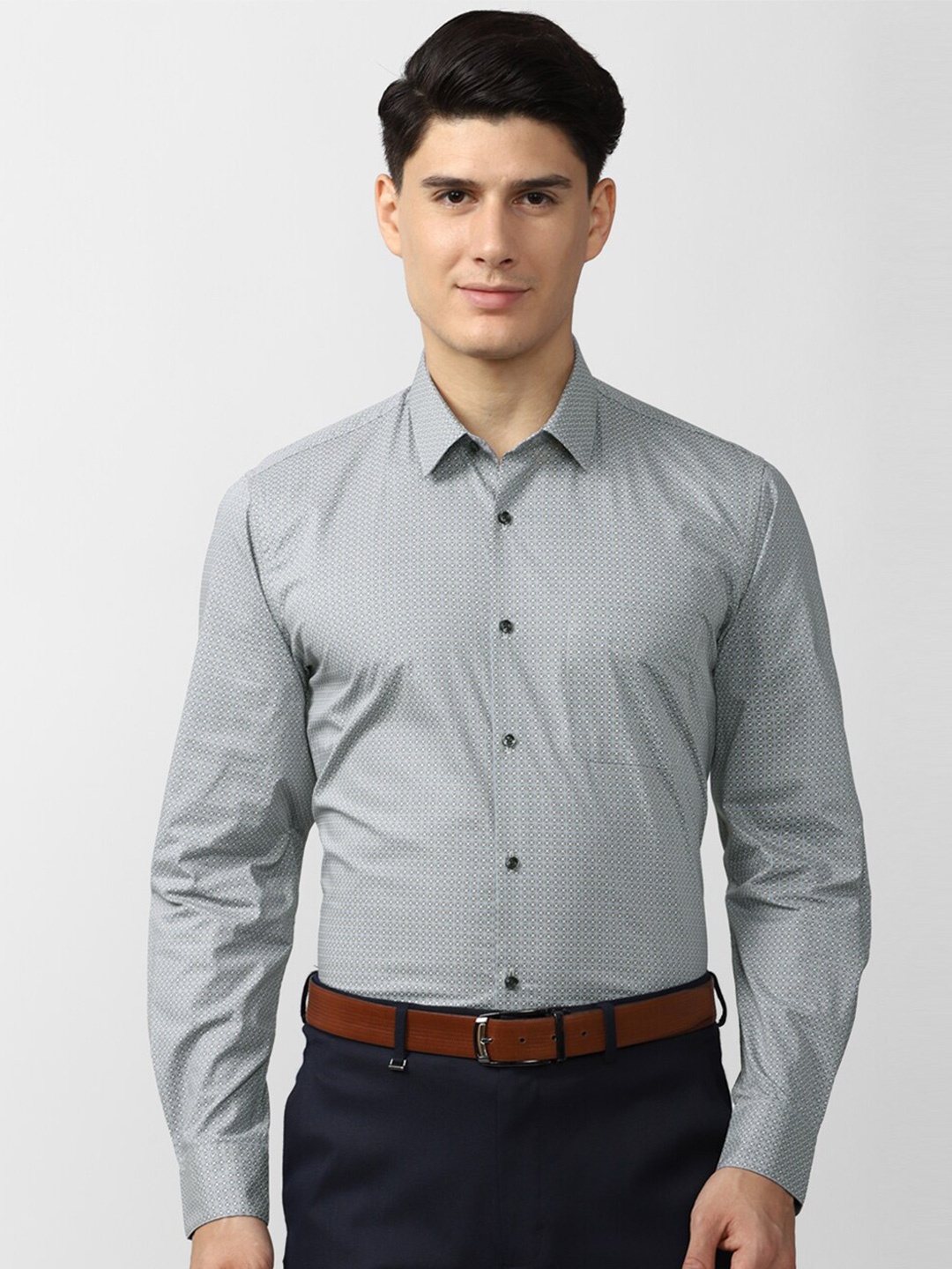 

Peter England Men Grey Cotton Slim Fit Formal Shirt