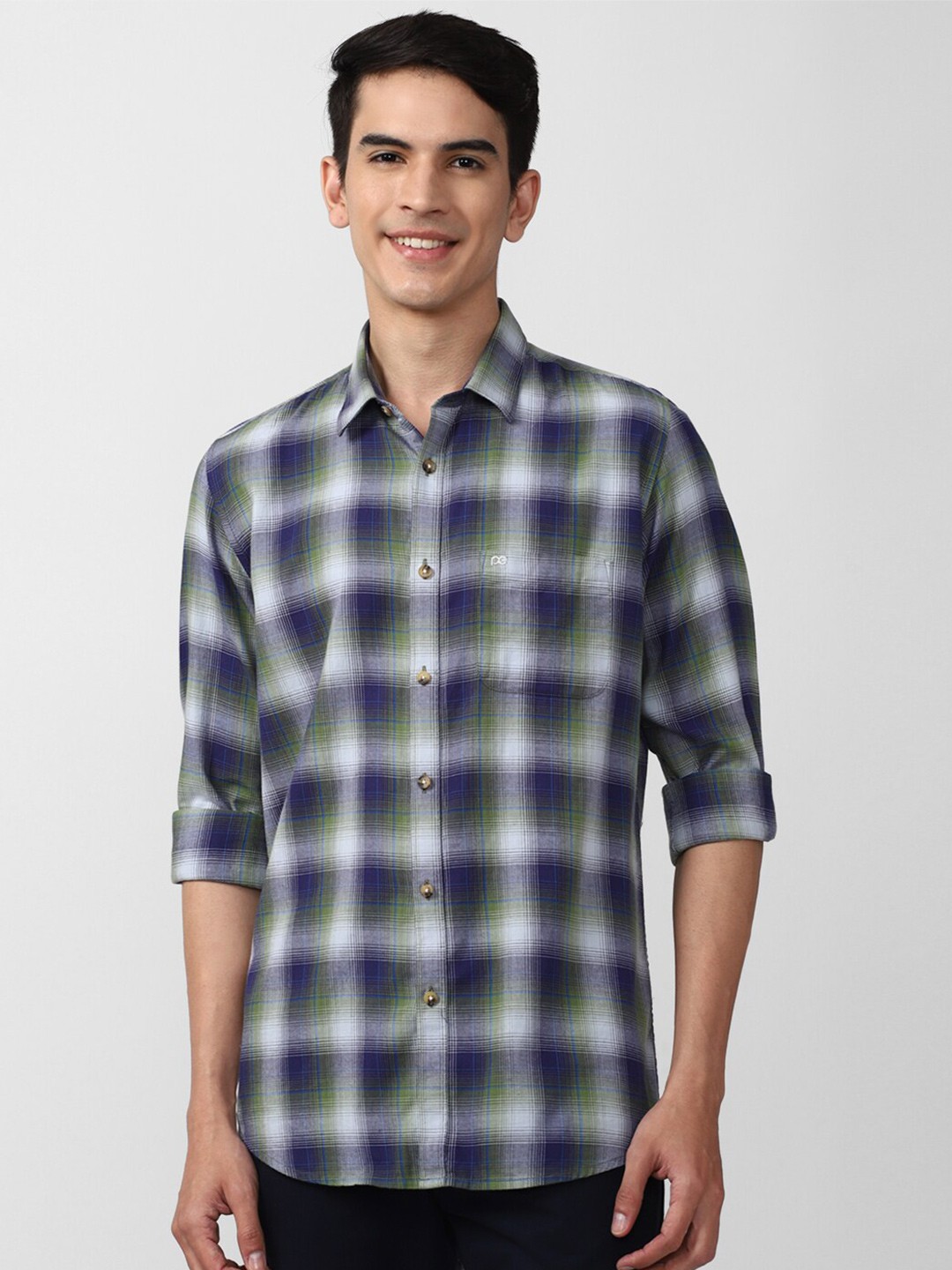 

Peter England Casuals Men Green Slim Fit Checked Pure Cotton Casual Shirt