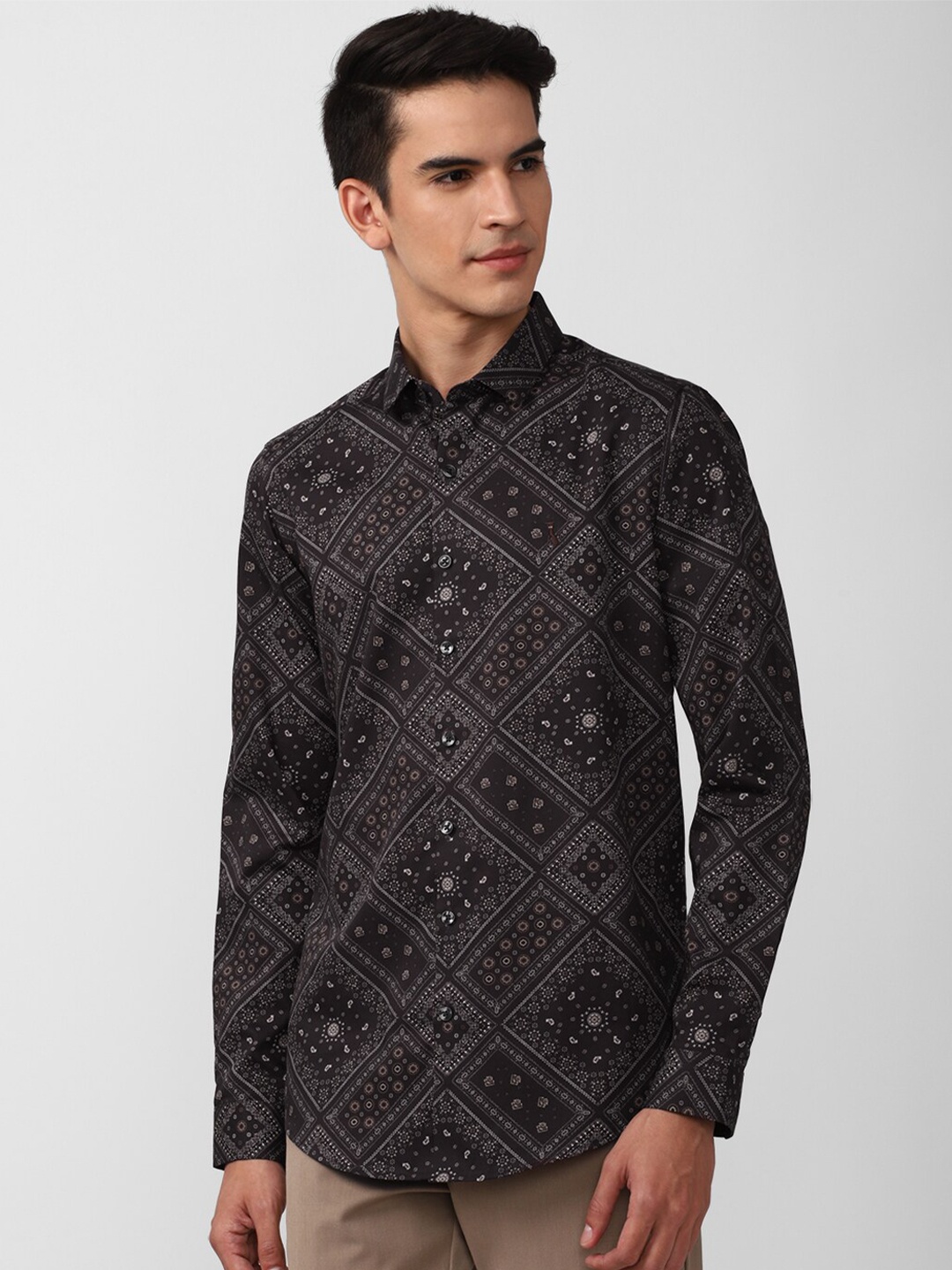 

SIMON CARTER LONDON Men Black Slim Fit Printed Cotton Casual Shirt