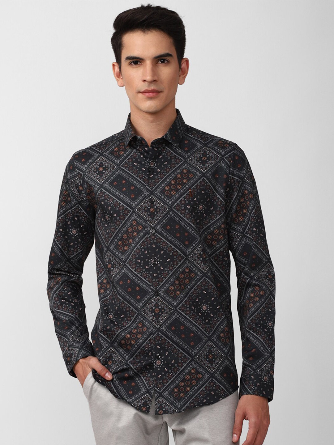 

SIMON CARTER LONDON Men Black Slim Fit Printed Cotton Casual Shirt