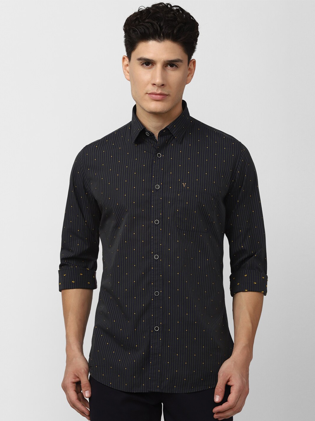 

Van Heusen Sport Men Navy Blue & Grey Striped Pure Cotton Casual Shirt