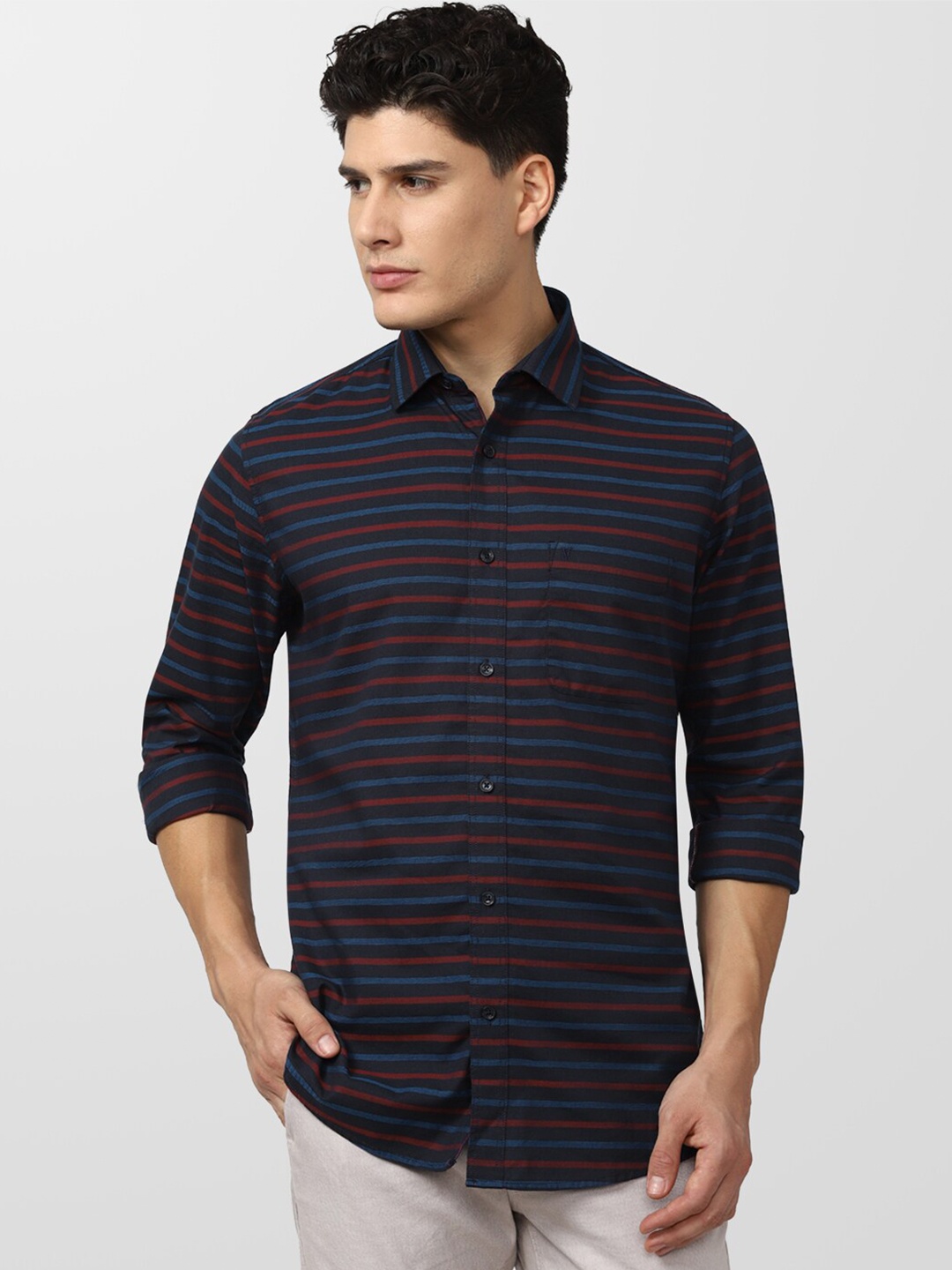 

Van Heusen Sport Men Navy Blue Slim Fit Horizontal Striped Cotton Casual Shirt