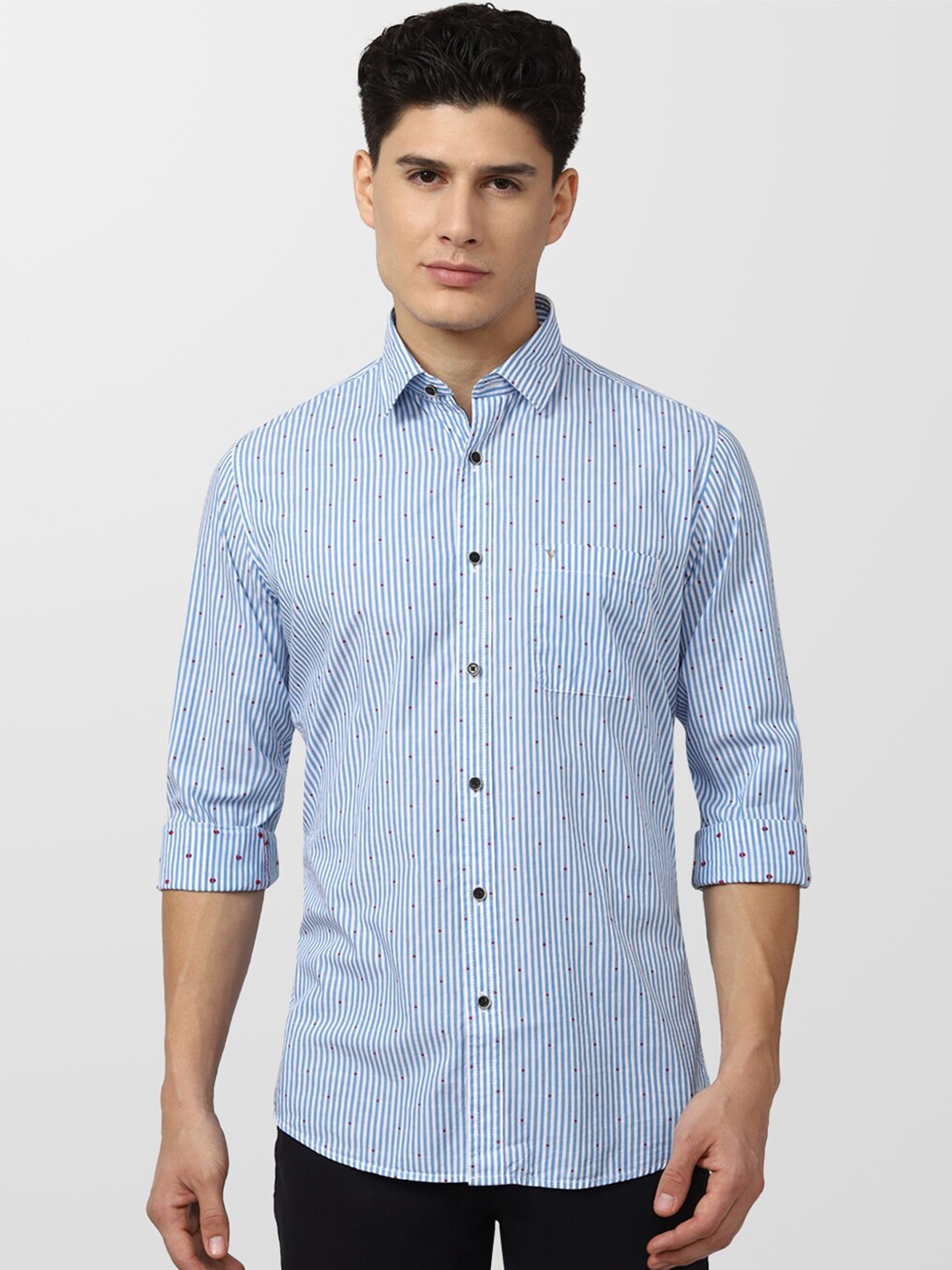 

Van Heusen Sport Men Blue Slim Fit Striped Pure Cotton Casual Shirt