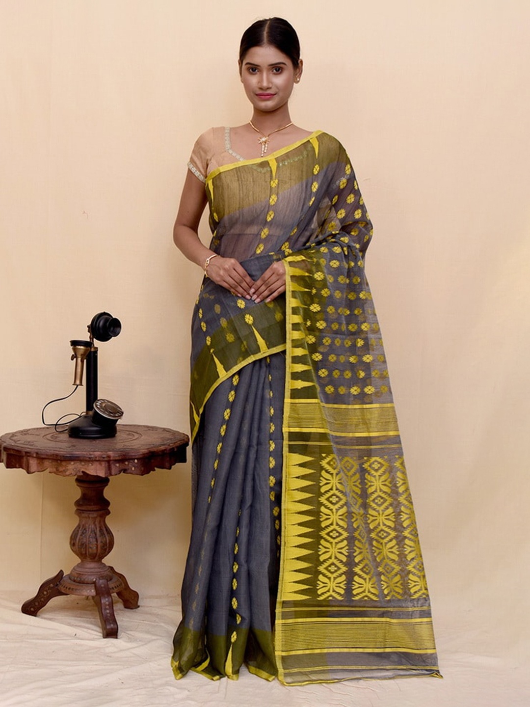 

AllSilks Grey Ethnic Motifs Pure Cotton Jamdani Saree