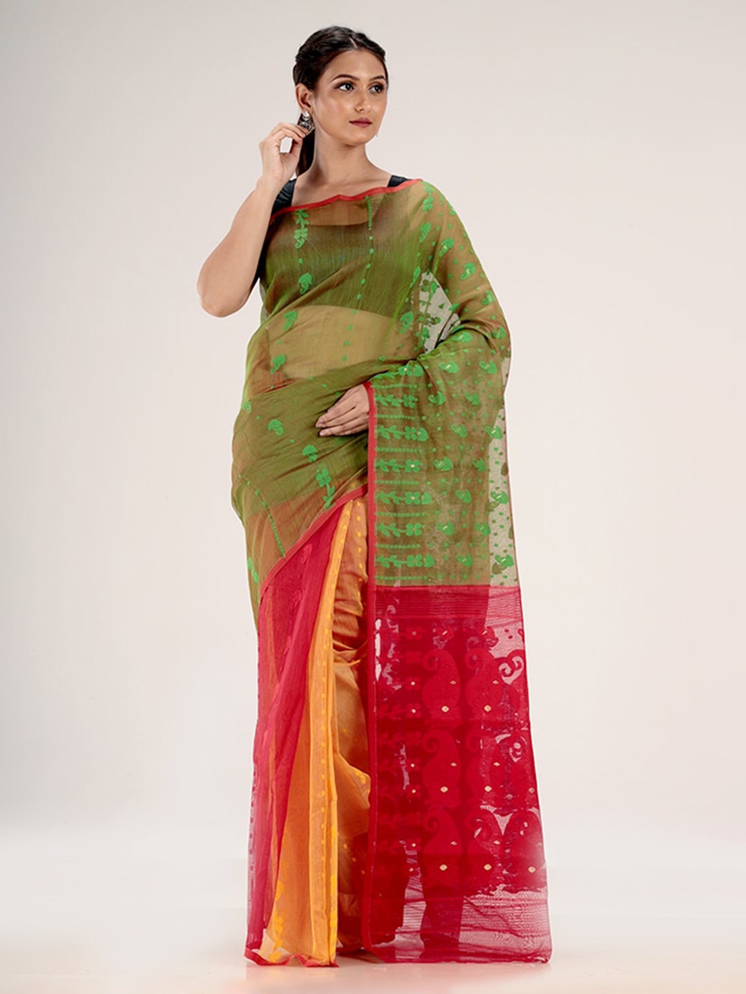 

AllSilks Red & Green Ethnic Motifs Pure Cotton Jamdani Saree