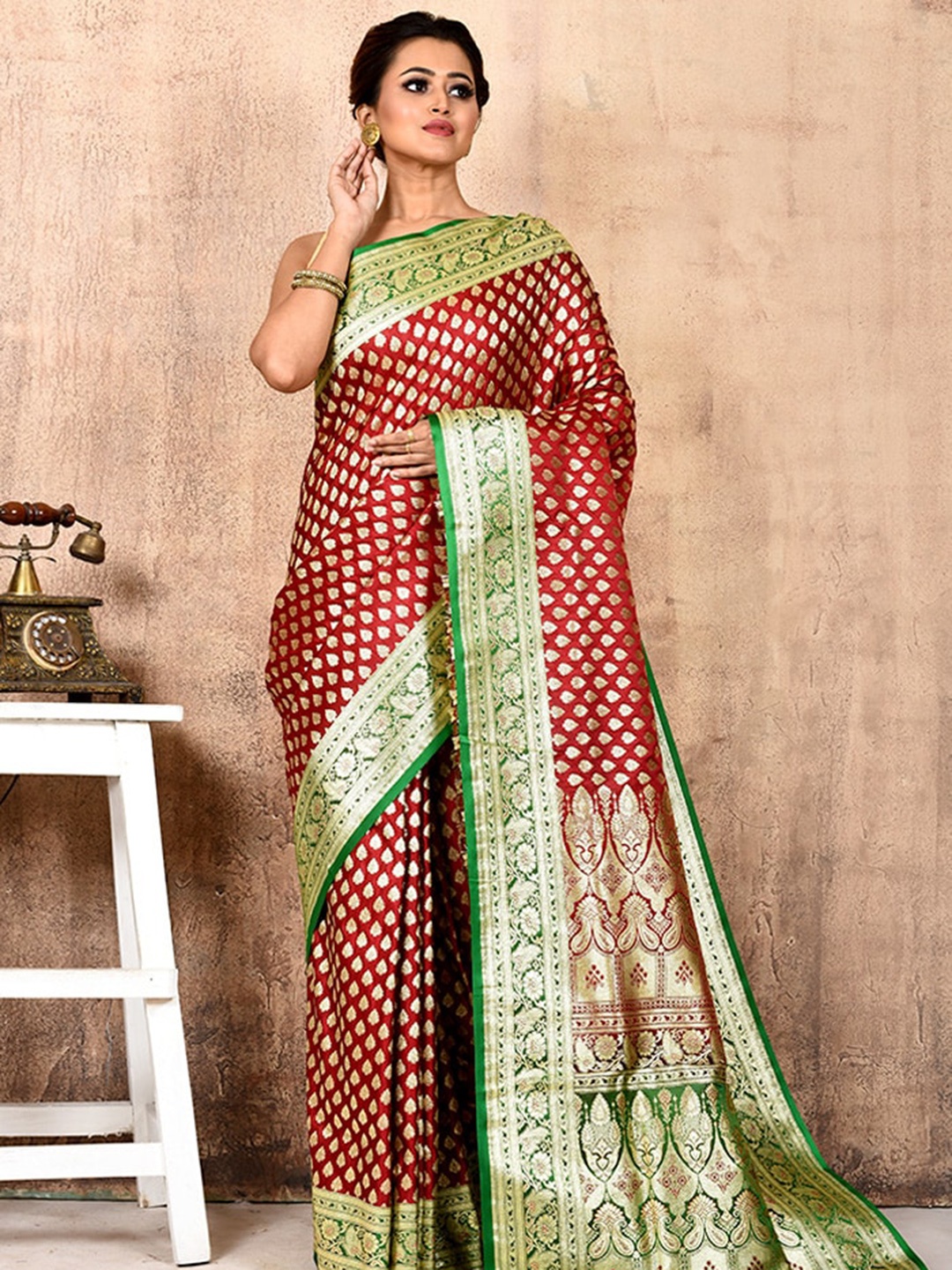 

AllSilks Maroon & Green Ethnic Motifs Zari Pure Silk Banarasi Saree