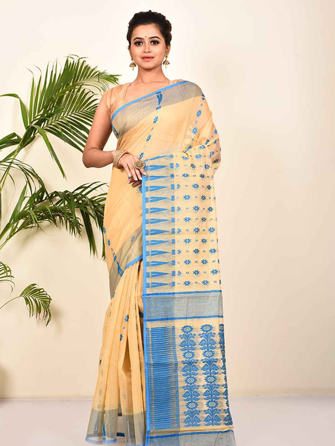 

AllSilks Cream-Coloured & Blue Ethnic Motifs Pure Cotton Taant Saree