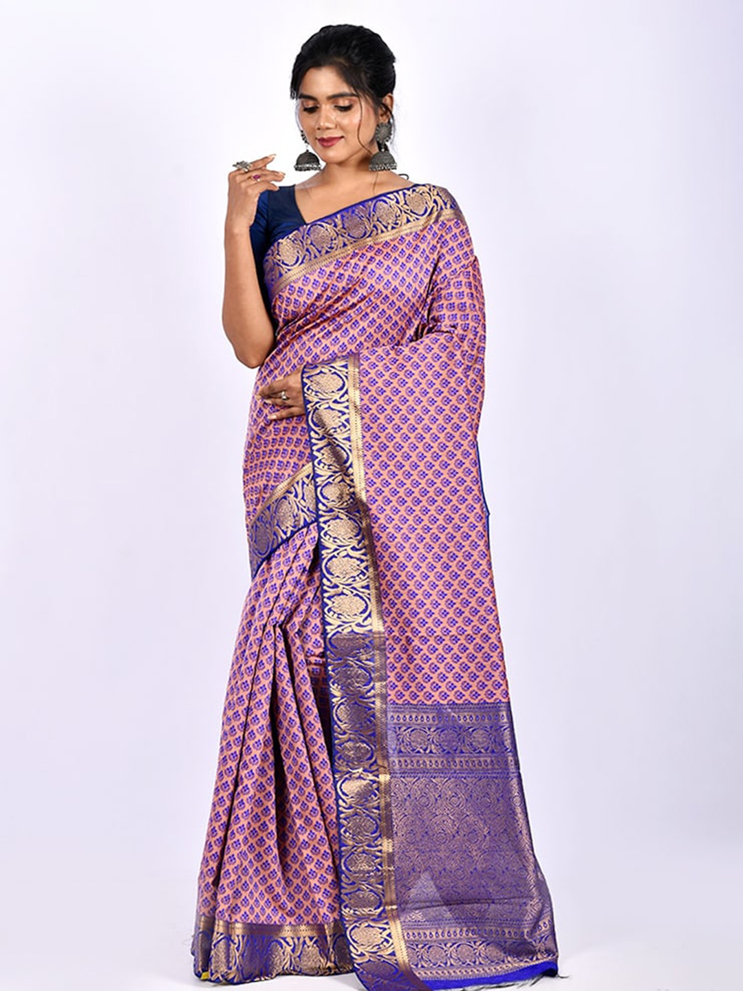 

AllSilks Purple & Gold-Toned Ethnic Motifs Saree