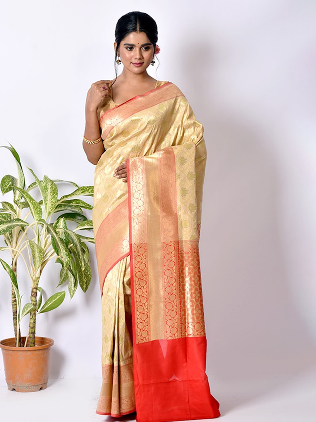 

AllSilks Cream-Coloured & Red Ethnic Motifs Pure Silk Uppada Saree