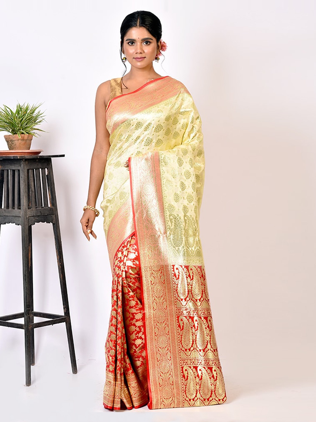 

AllSilks Off White & Red Ethnic Motifs Zari Silk Blend Saree