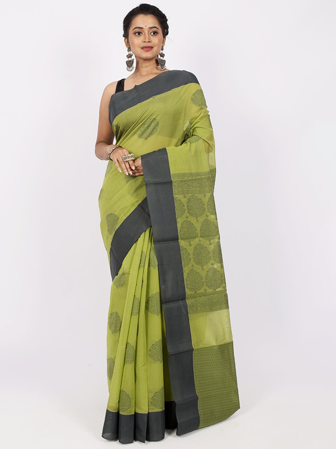 

AllSilks Green & Black Ethnic Motifs Cotton Saree