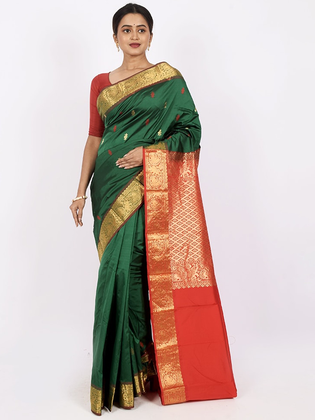 

AllSilks Green & Red Ethnic Motifs Zari Silk Blend Kanjeevaram Saree