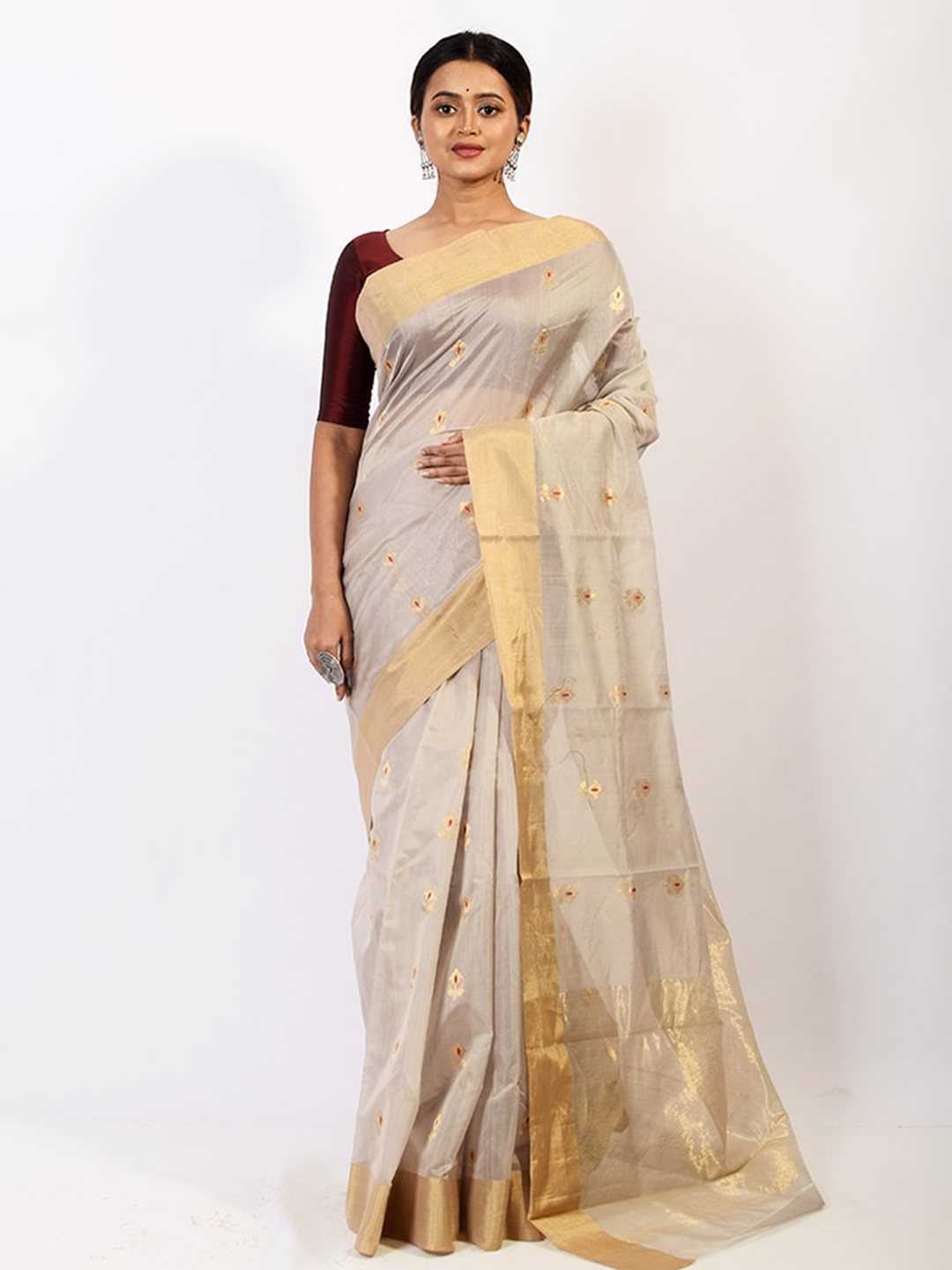 

AllSilks Grey & Gold-Toned Floral Zari Silk Blend Chanderi Saree