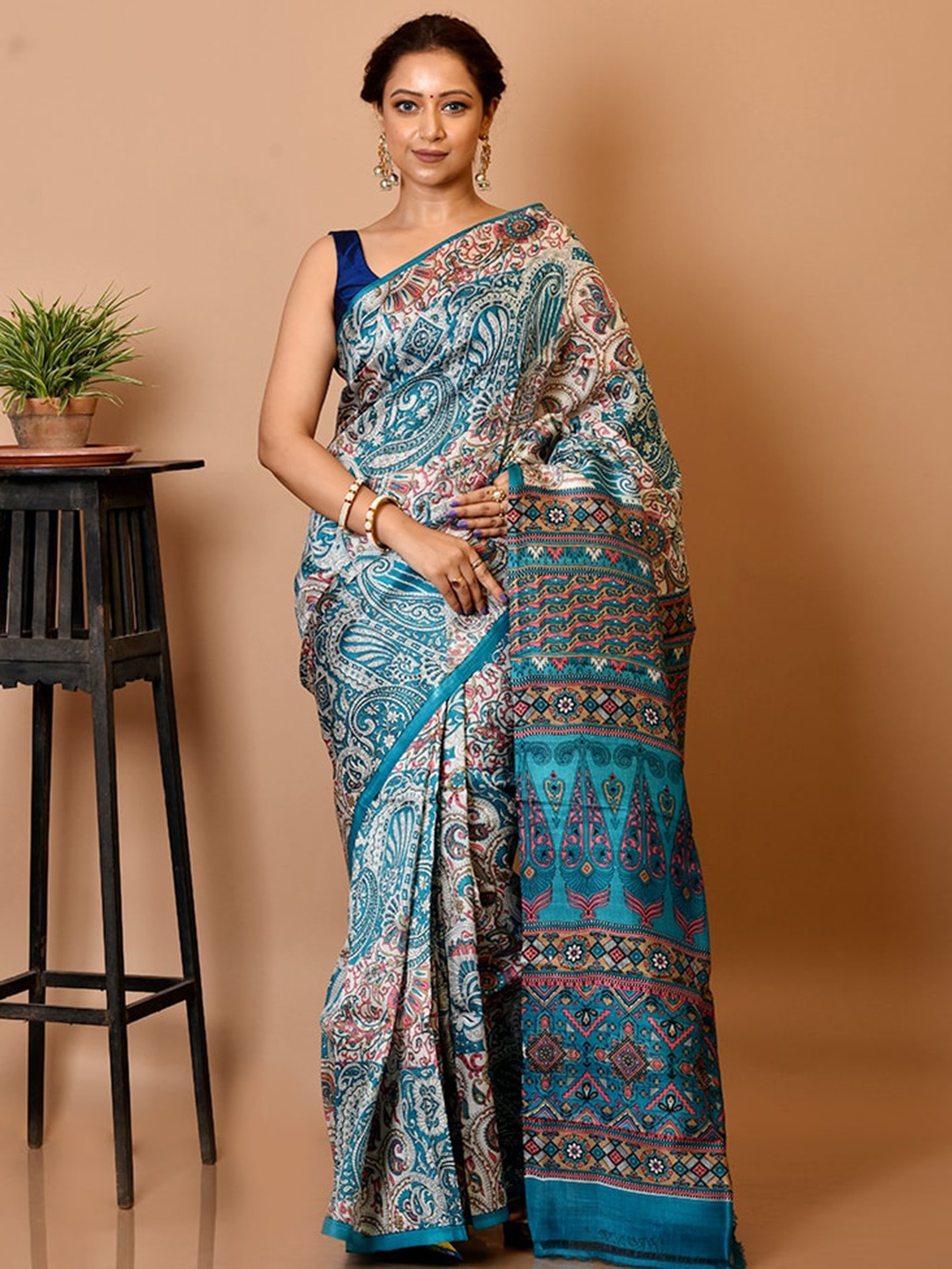 

AllSilks Cream-Coloured & Blue Ethnic Motifs Pure Silk Saree