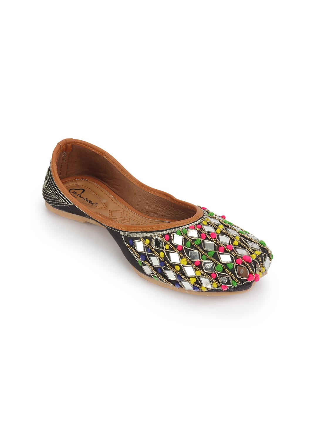 

The Desi Dulhan Women Black & Pink Embellished Ethnic Mojaris Flats
