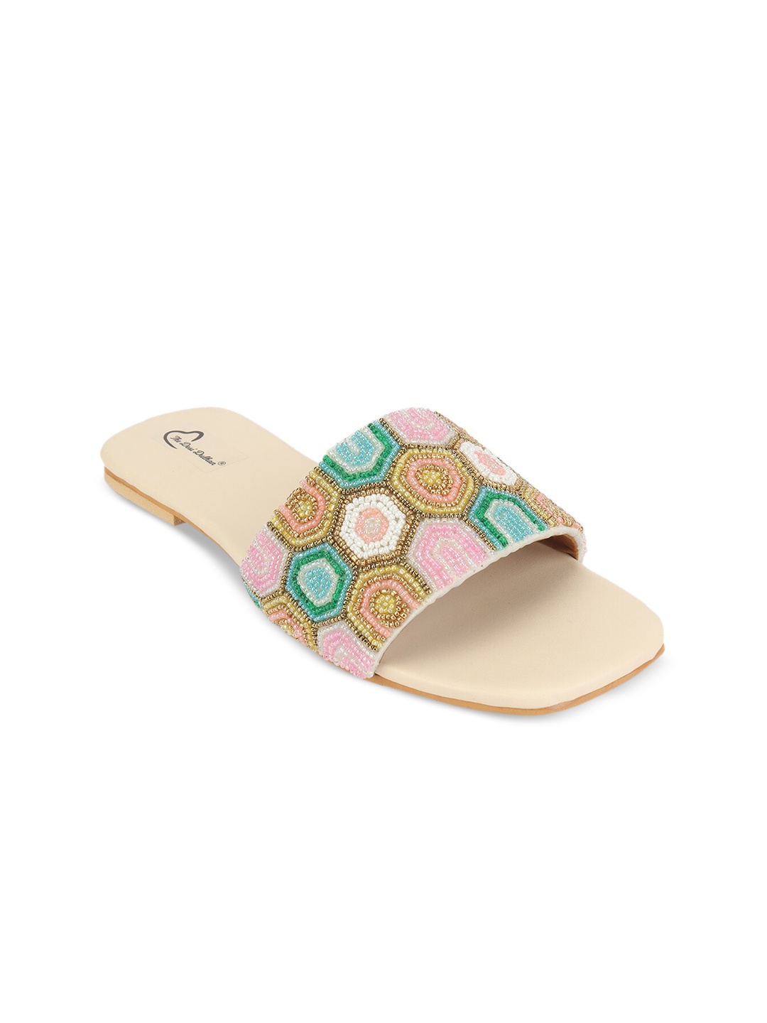

The Desi Dulhan Women Gold-Toned & Pink Embellished Ethnic Open Toe Flats