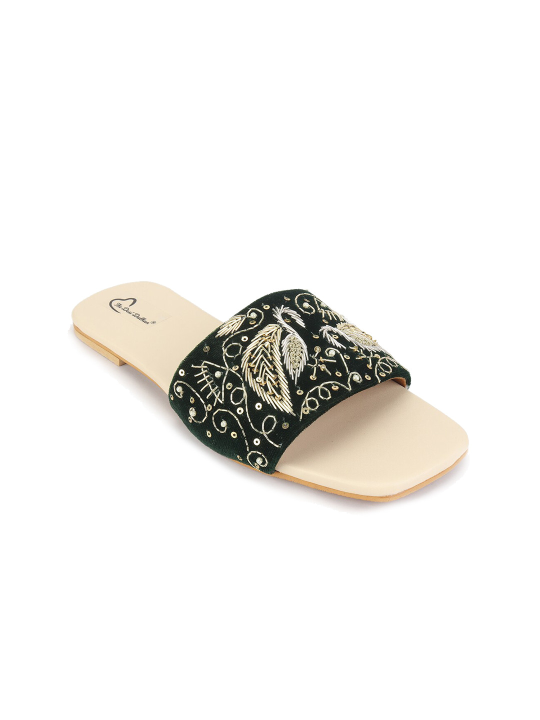 

The Desi Dulhan Women Black & Gold-Toned Embellished Ethnic Open Toe Flats