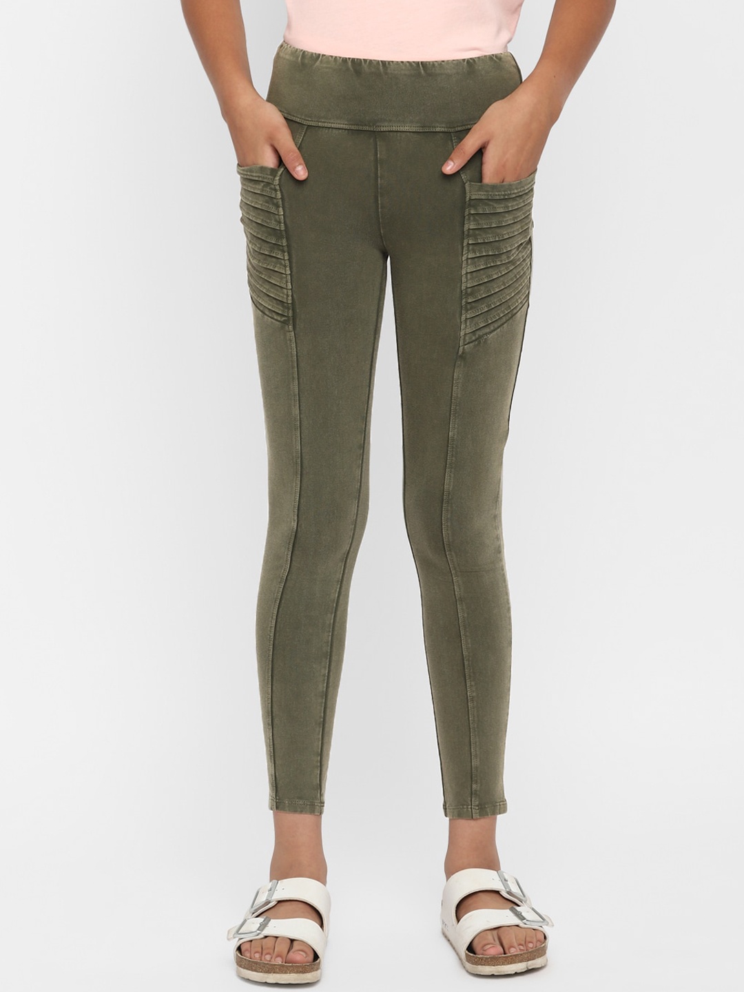 

SPUNKIES Girls Olive Green Solid Cotton Slim-Fit Leggings