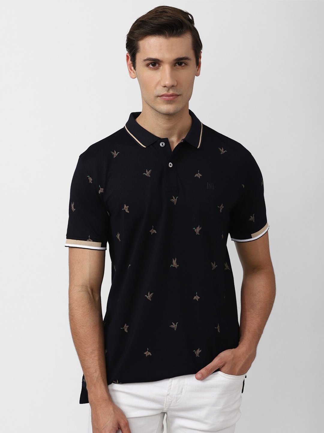 

Van Heusen Sport Men Black Printed T-shirt